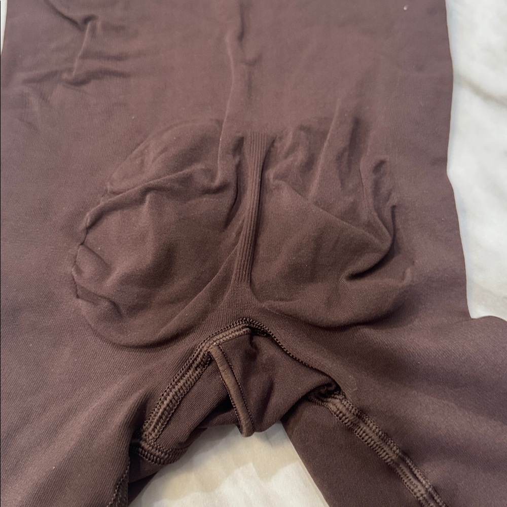 SKIMS High-Waisted Shapewear Shorts - Brown size Small - Picture 7 of 7
